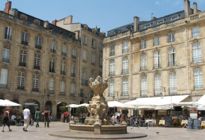 Location Immobilier Professionnel Local commercial Bordeaux (33000)