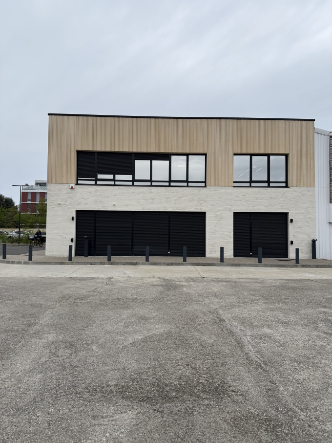 Location Immobilier Professionnel Bureaux Bordeaux (33300)